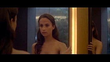 Alicia vikander reddit